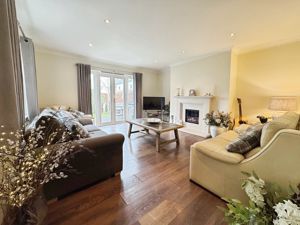 FENWICK DRIVE- click for photo gallery